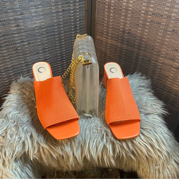 3inch Block Heel, Light weight Fabric Upper. Square Toe - Picture 2 of 10